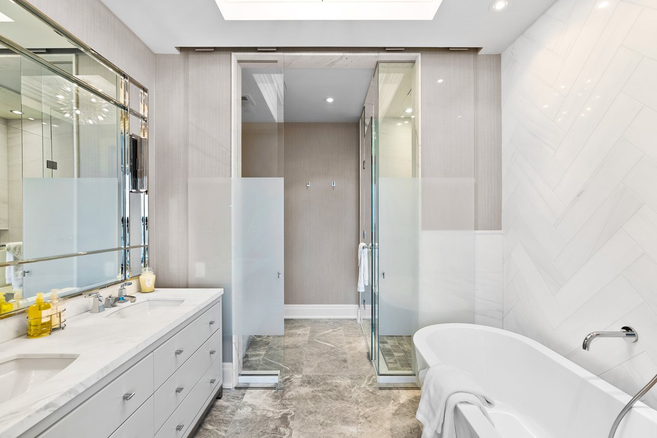 Four Seasons Private Residences