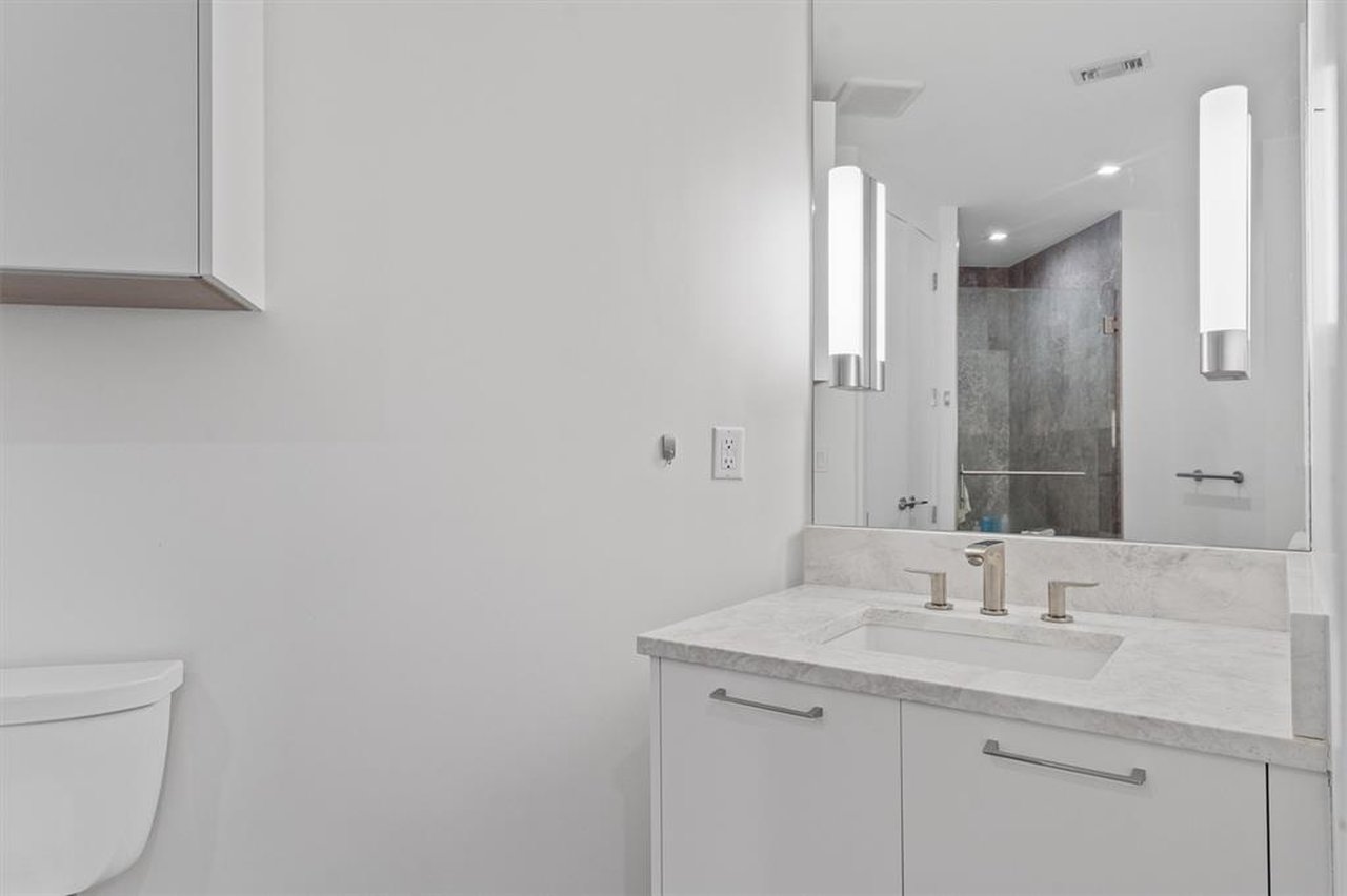 501 West #1106