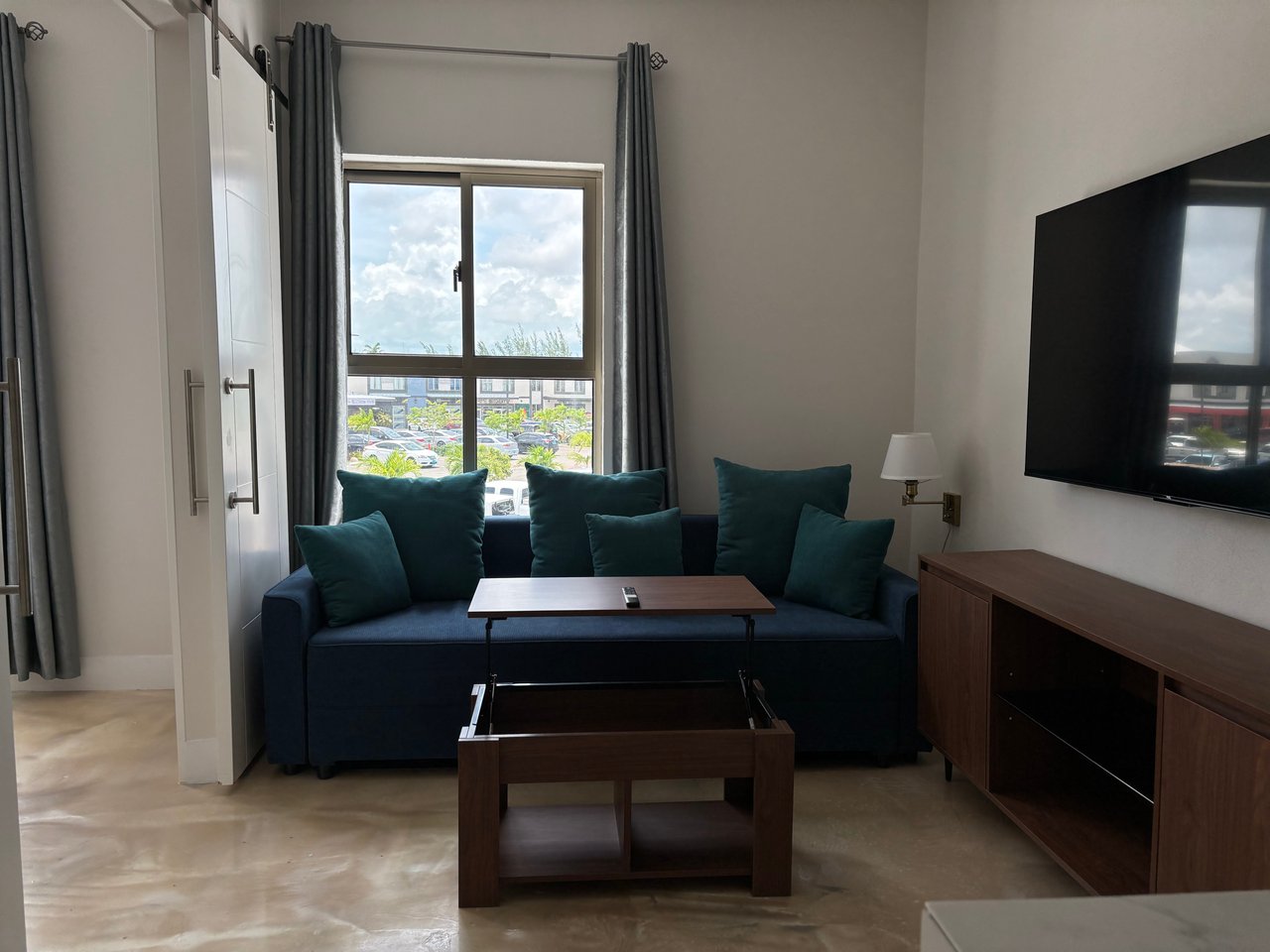 SUITES ONE WEST | 1 BEDROOM