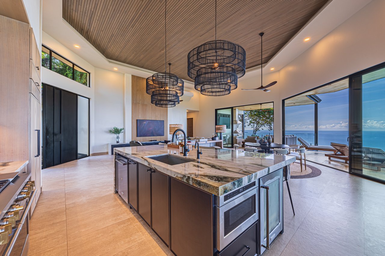 Luxury Estate in Escaleras - Incredible Ocean Views 5.5 Acres