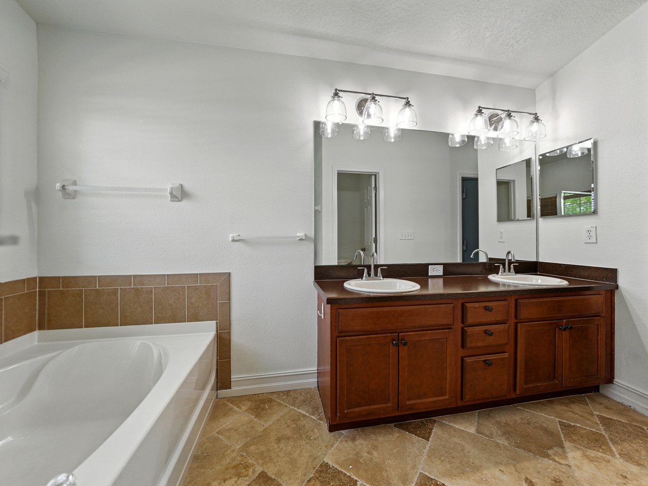 6957 BOULDER RUN LOOP