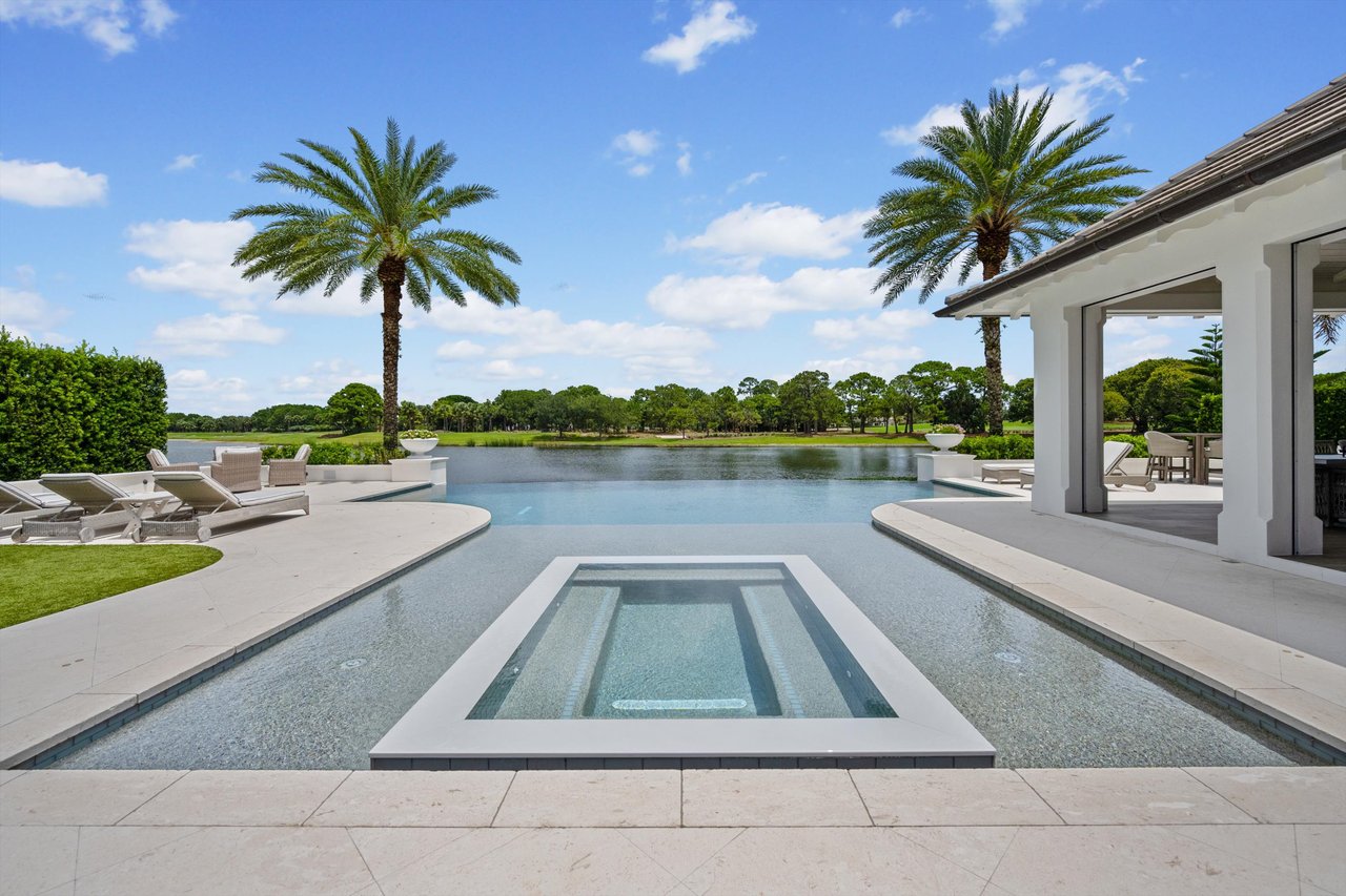 194 Locha Drive