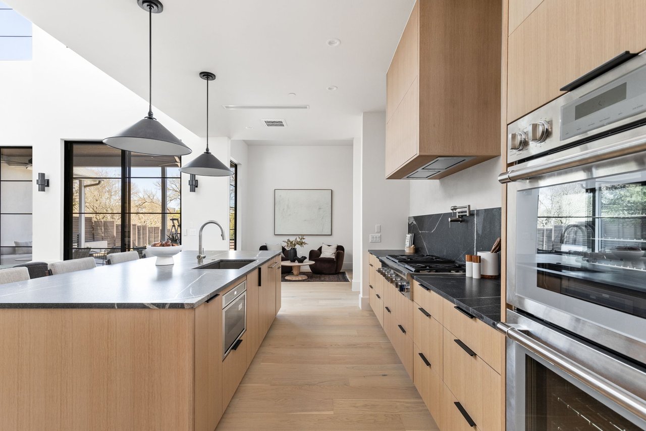 Forest Hills Residence