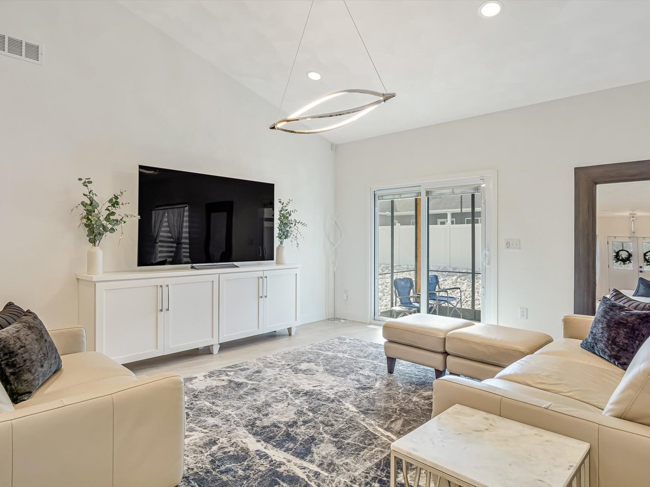 Contemporary Freeburg Villa on a Quiet Cul-de-Sac: 428 Firestone Street