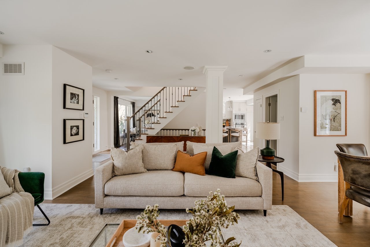 31 Fallingbrook Dr