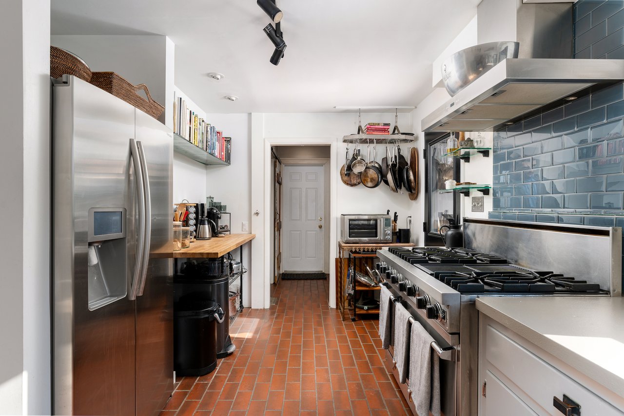 353 Division Street