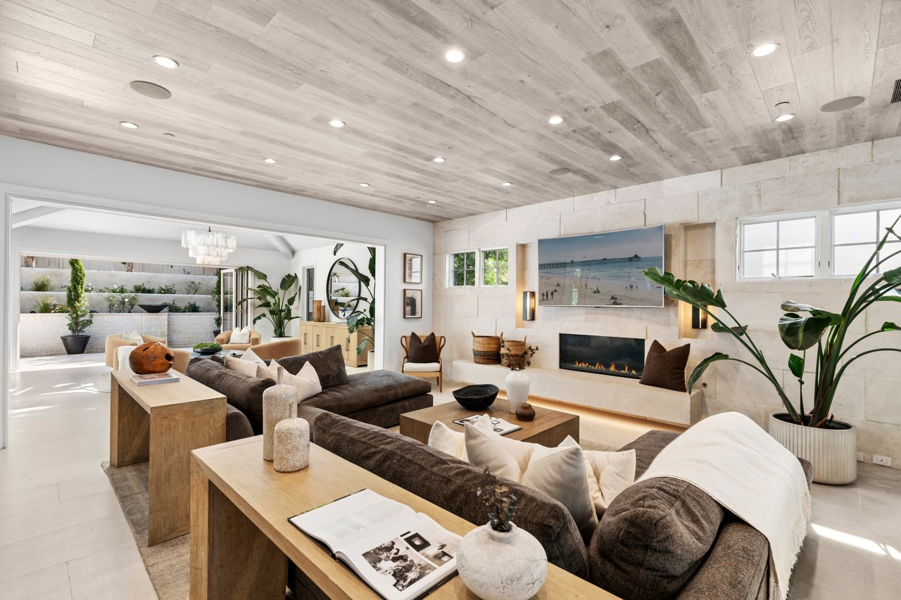 2007 Port Provence Place