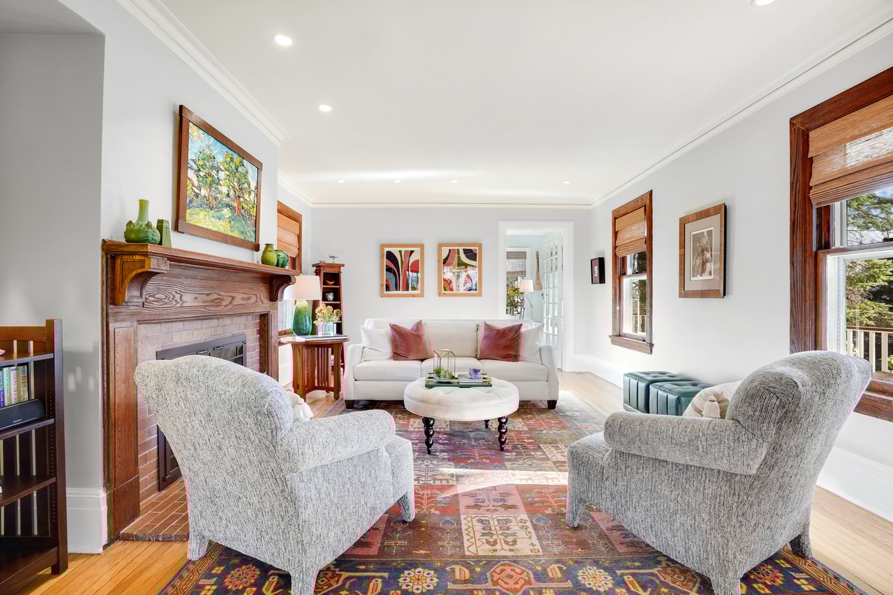 51 Curtis Pl