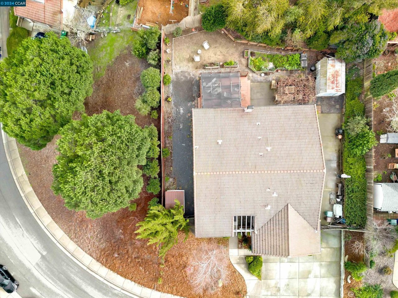 2216 Bristlecone Dr