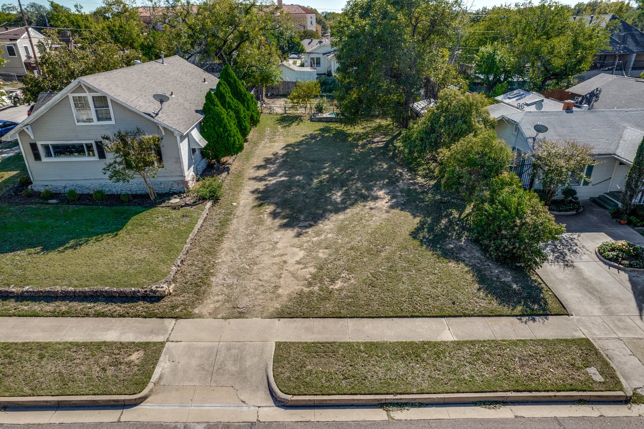 3803 W 6th St. - Lot in Monticello