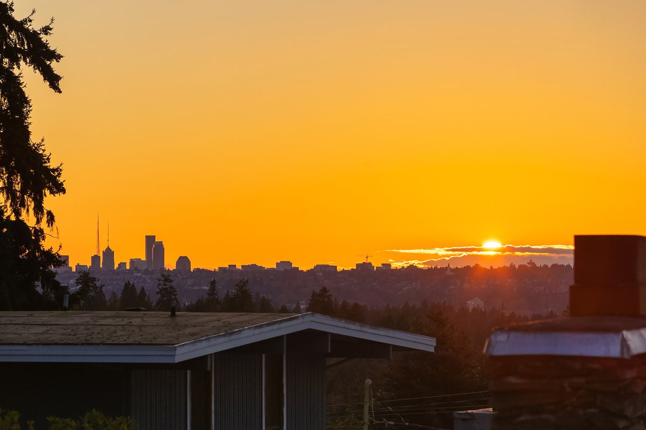 10517 NE 46th Street