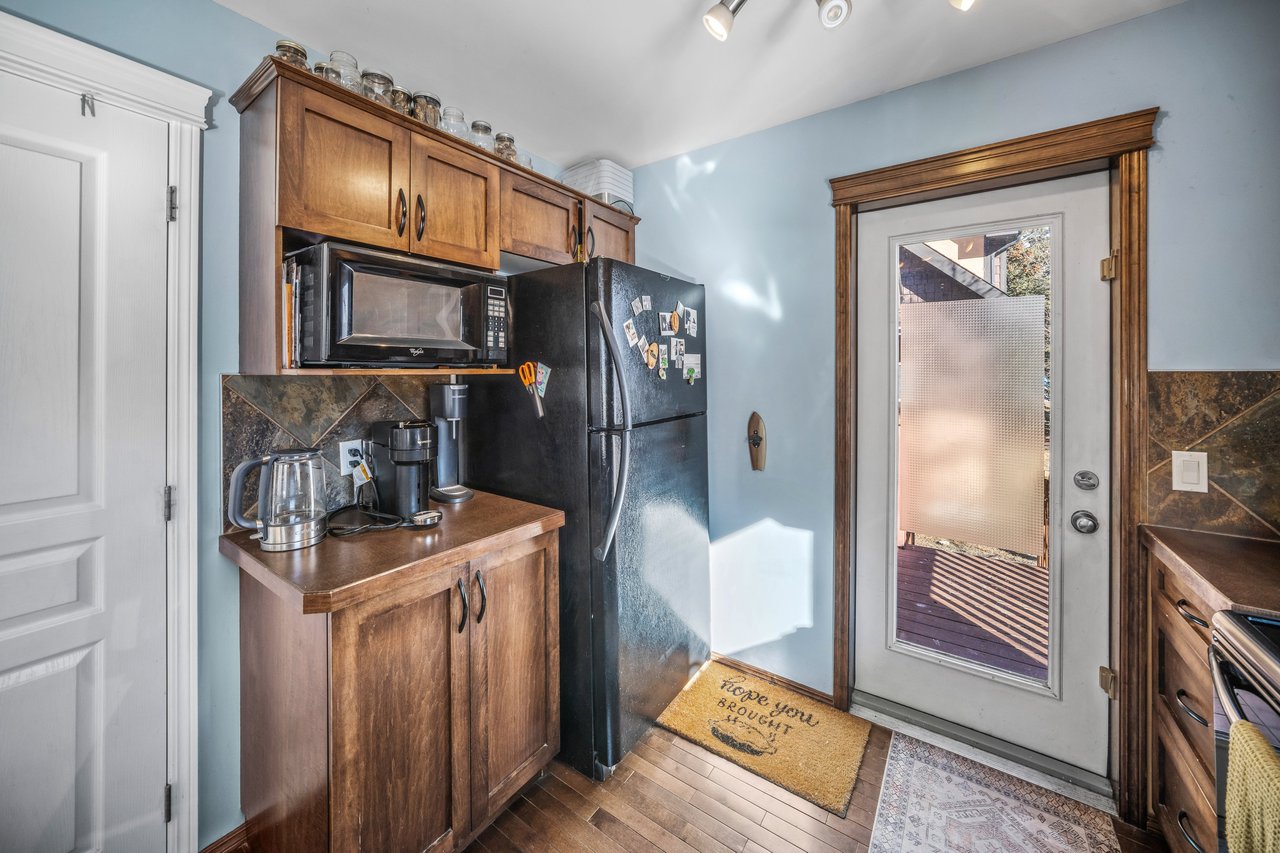 503 - 108 Armstrong Place