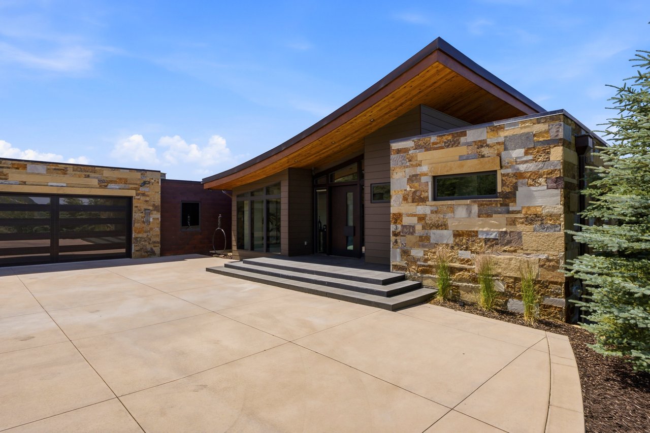 Top-of-Promontory Architectural Estate — Furnished & Turnkey - Front-Row Mountain Views