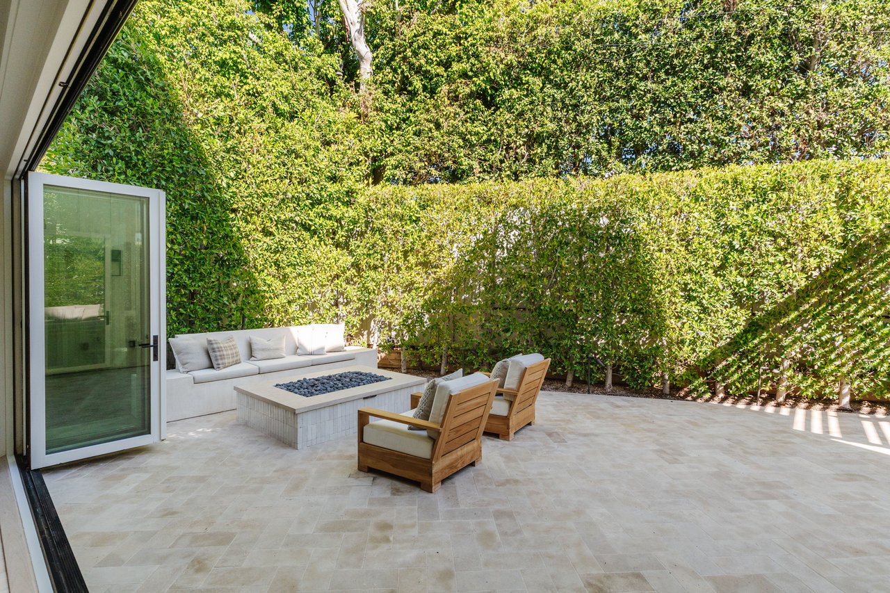 16045 Northfield St, Pacific Palisades 