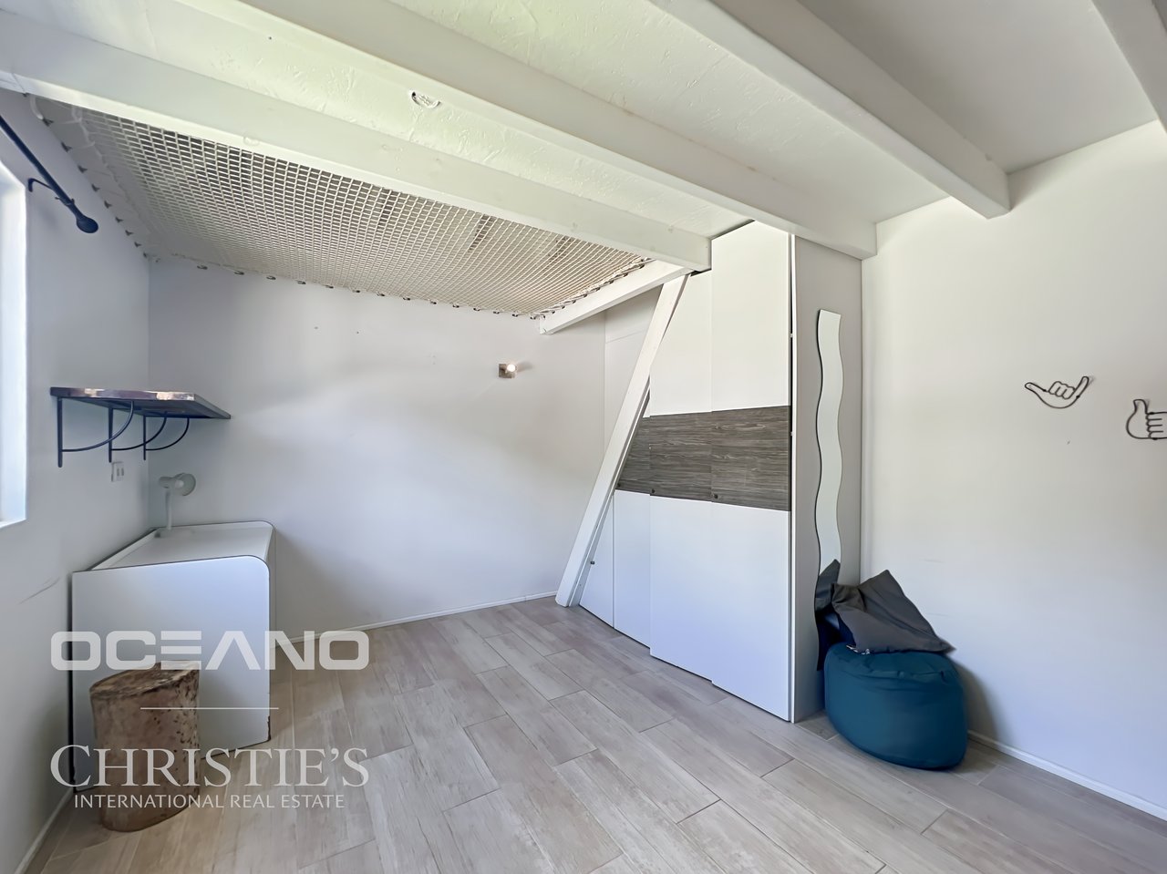 3 BEDROOMS - LARGE GARDEN - CUL DE SAC