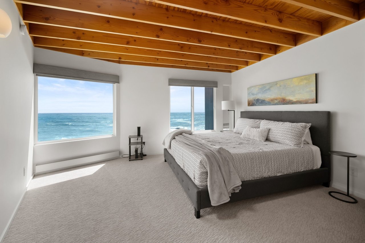 Striking Design on Cambria’s Coastline
