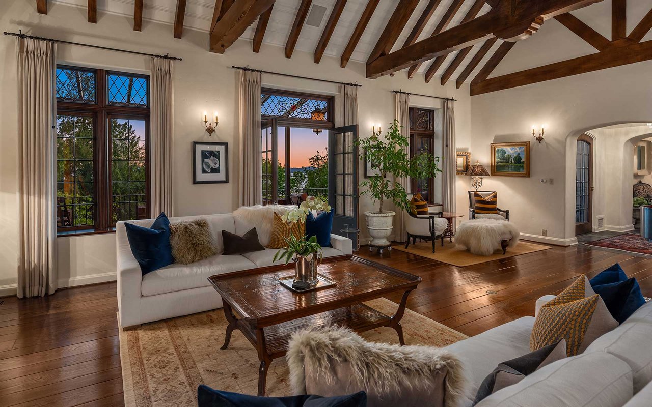 Historic Waterfront Estate in Magnolia