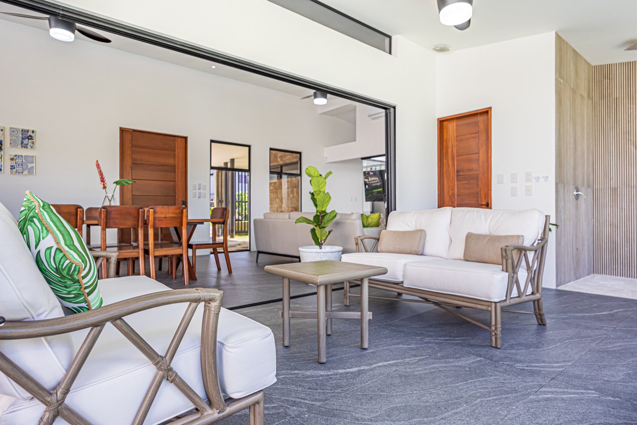 STYLISH 3 BED, 3 BATH BRAND NEW VILLA IN UVITA.