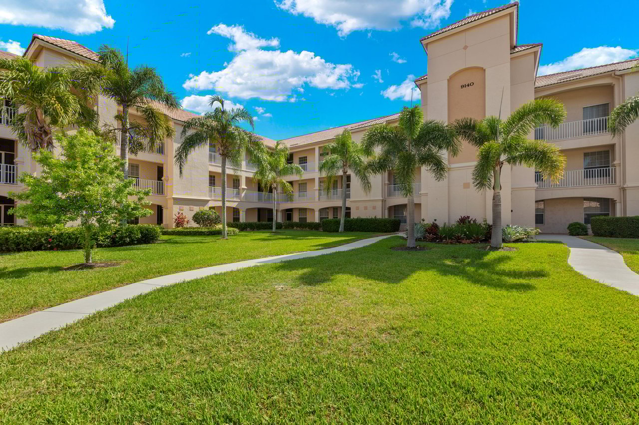 Lexington Condo