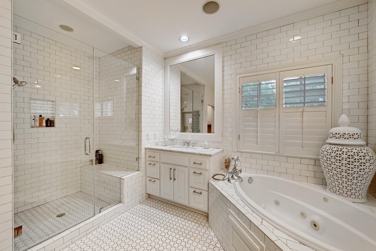 2100 Rue De St. Germaine