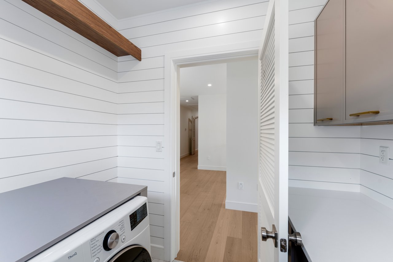 229 Bogert Pl