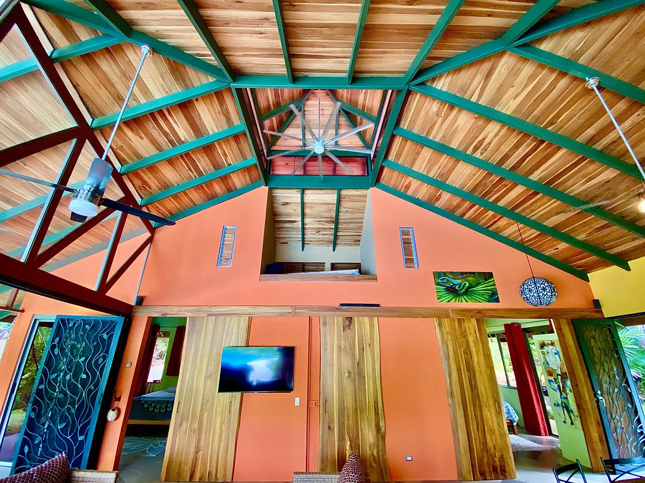 Charming 2-Bedroom Villa on 5 Acres with Creek Access and Income Potential