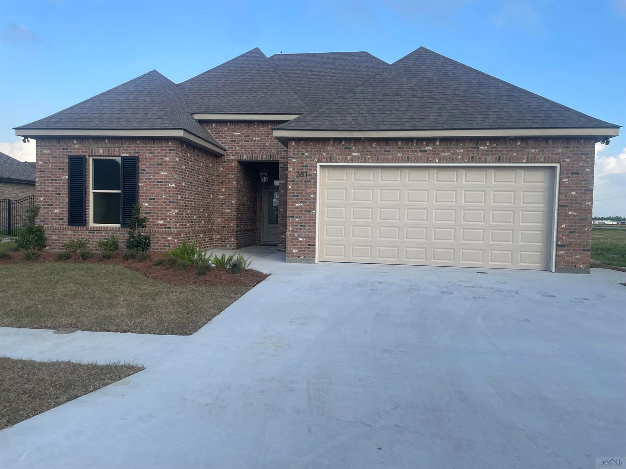 351 Ravensaide Dr