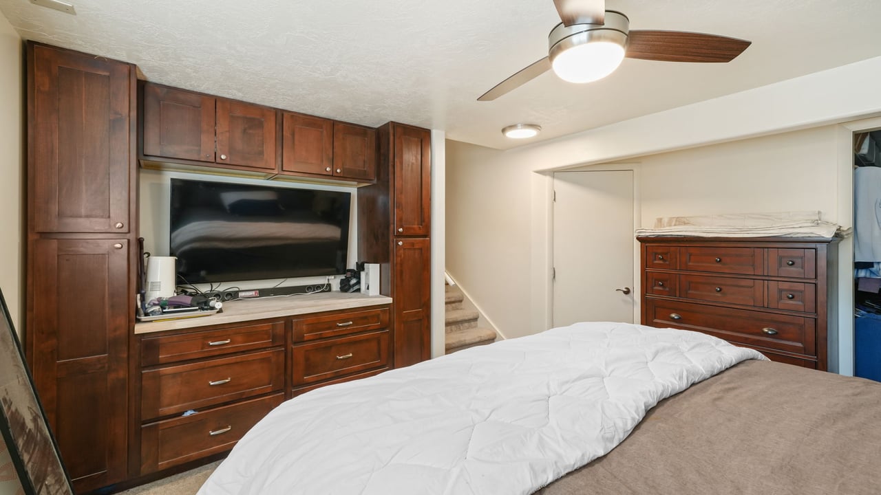 1801 E Norma Cir Salt Lake City, UT 84121