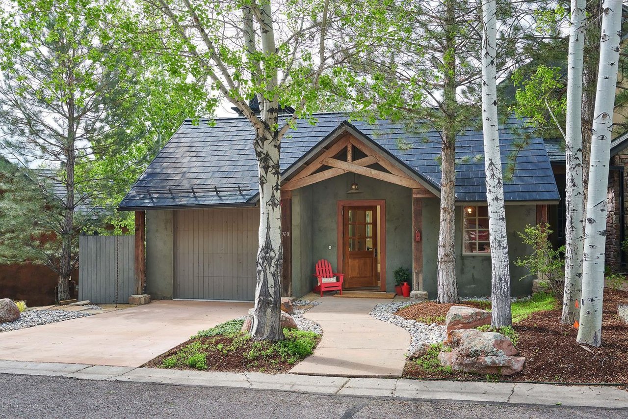 760 Promontory Ln