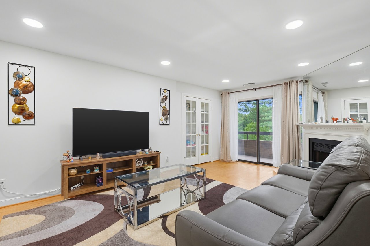 Luxury Turnkey Furnished Condo