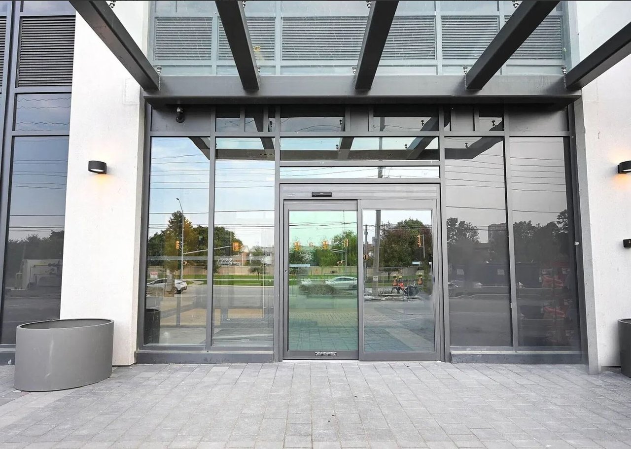 204 Burnhamthorpe Road Unit: 1804