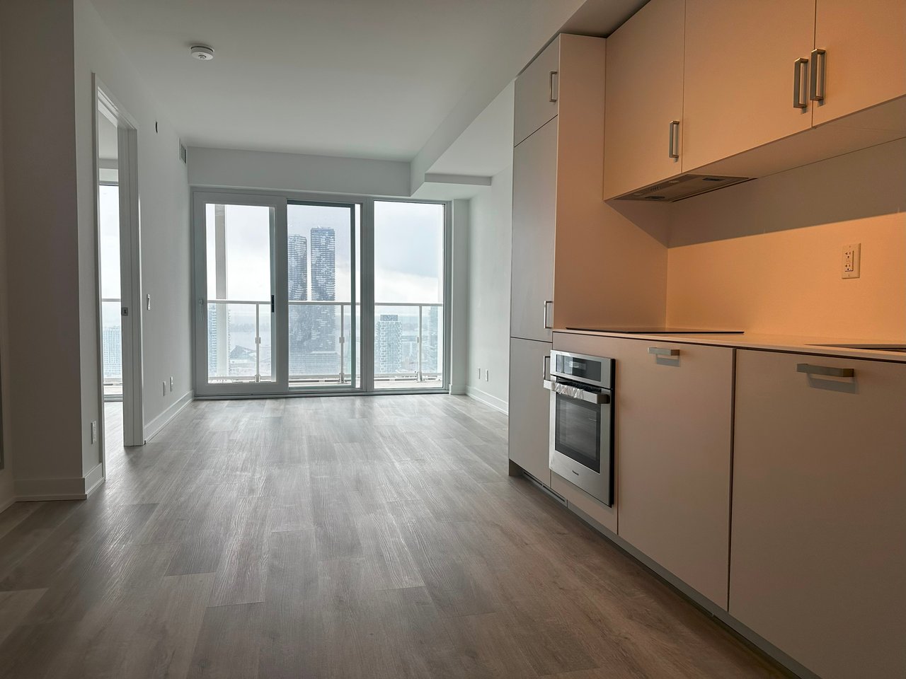 88 Queen St E #3508, Toronto