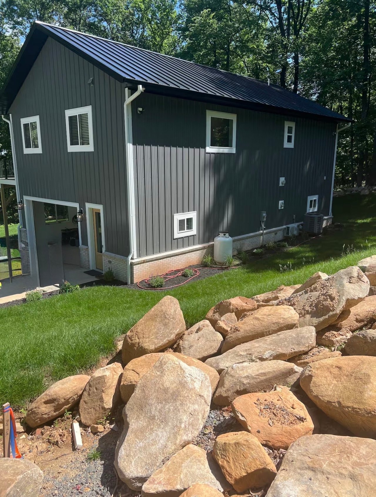 13561 Hanging Rock Ln, Lovettsville, VA 20180