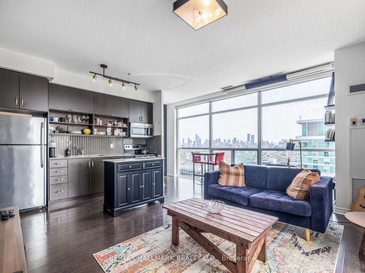 VIBE CONDOS
