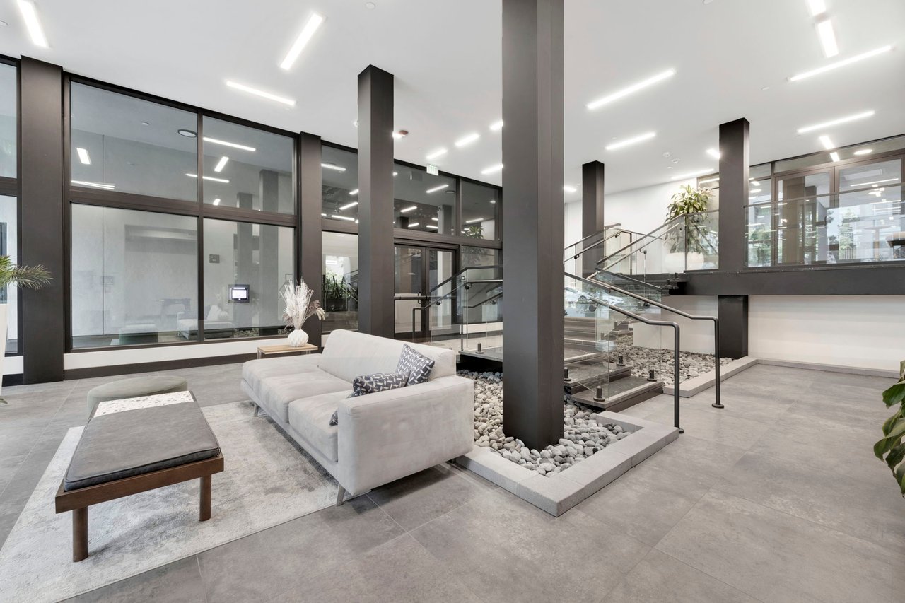 178 S Euclid Ave #301