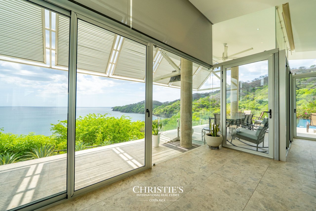 Glass House with Stunning Ocean Views and Award-Winning Design in Costa Rica, Guanacaste - Casa Holmes
