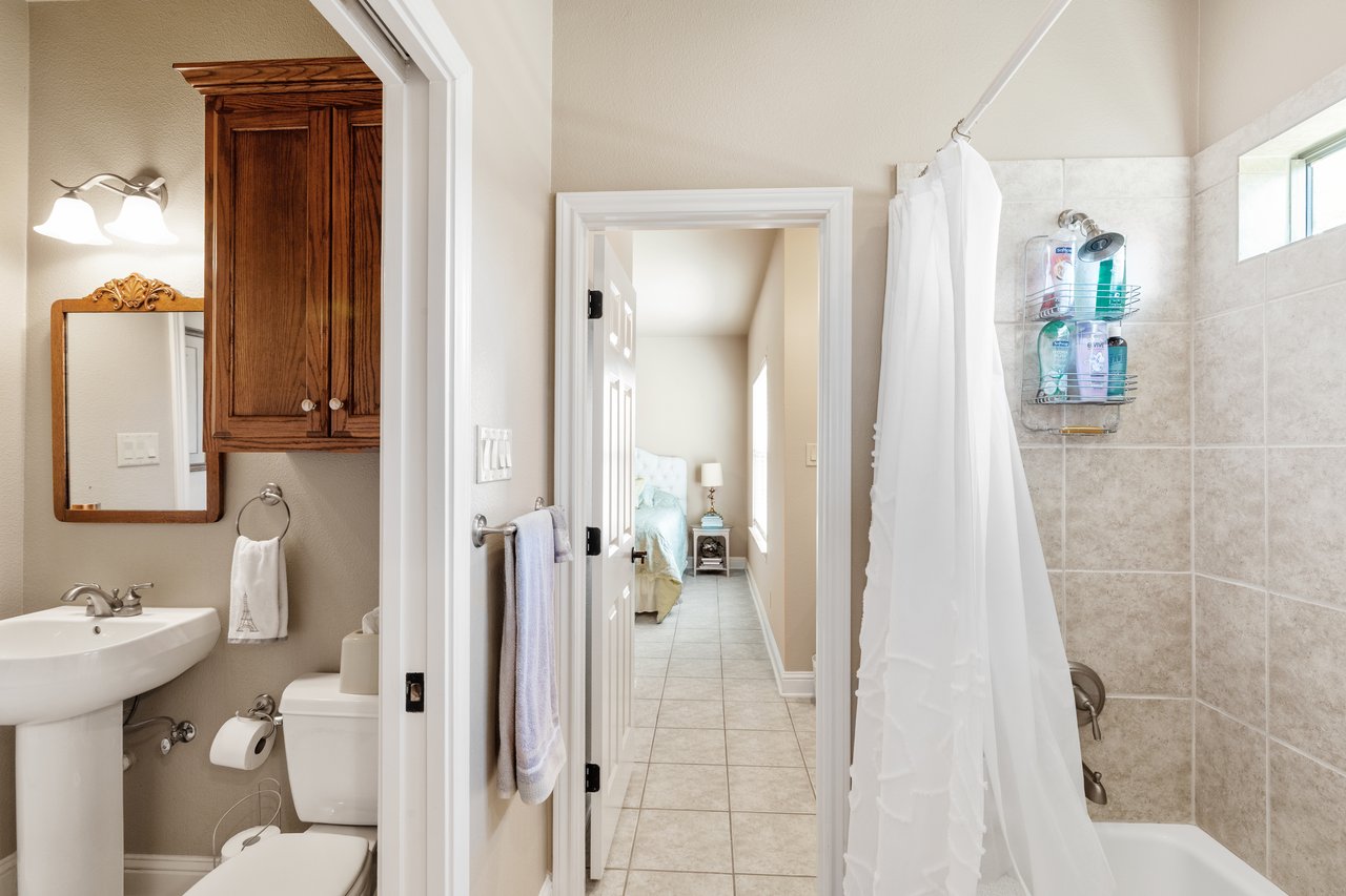156 Northview Ln, Fredericksburg, TX