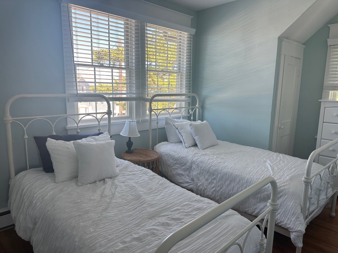 112 8th Street Beach Haven w/Cottage