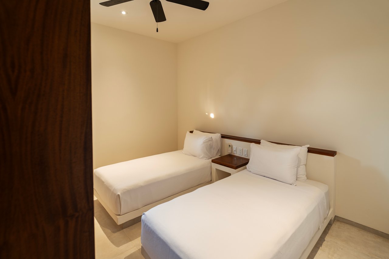 Marea Beachfront Casa VR6