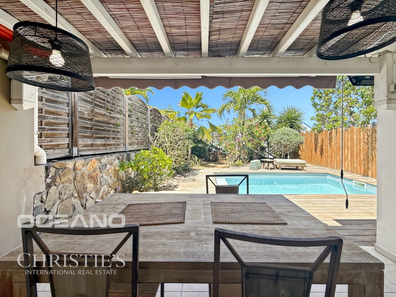 EXCLUSIVE - 2 bedrooms Townhouse with a pool