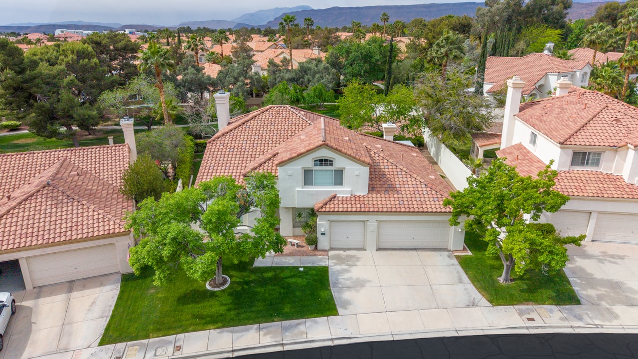 9437 Churchill Downs Dr