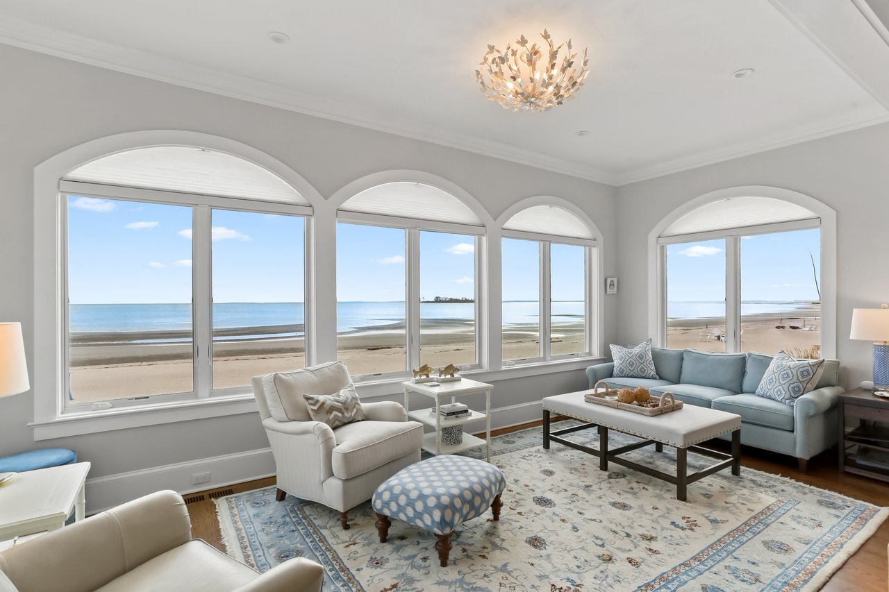 WATERFRONT LUXURY * PRIVATELY SOLD * RECORD SETTING PRICE