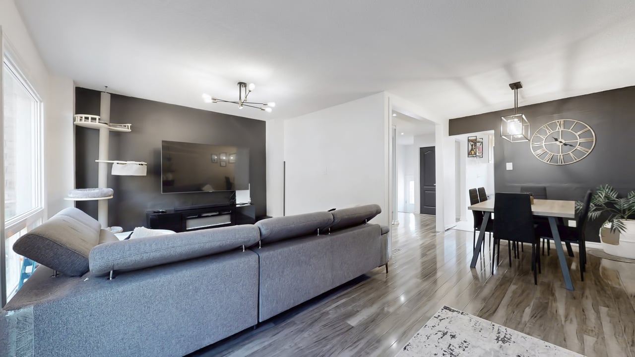 52 Adelaide Street Unit:32