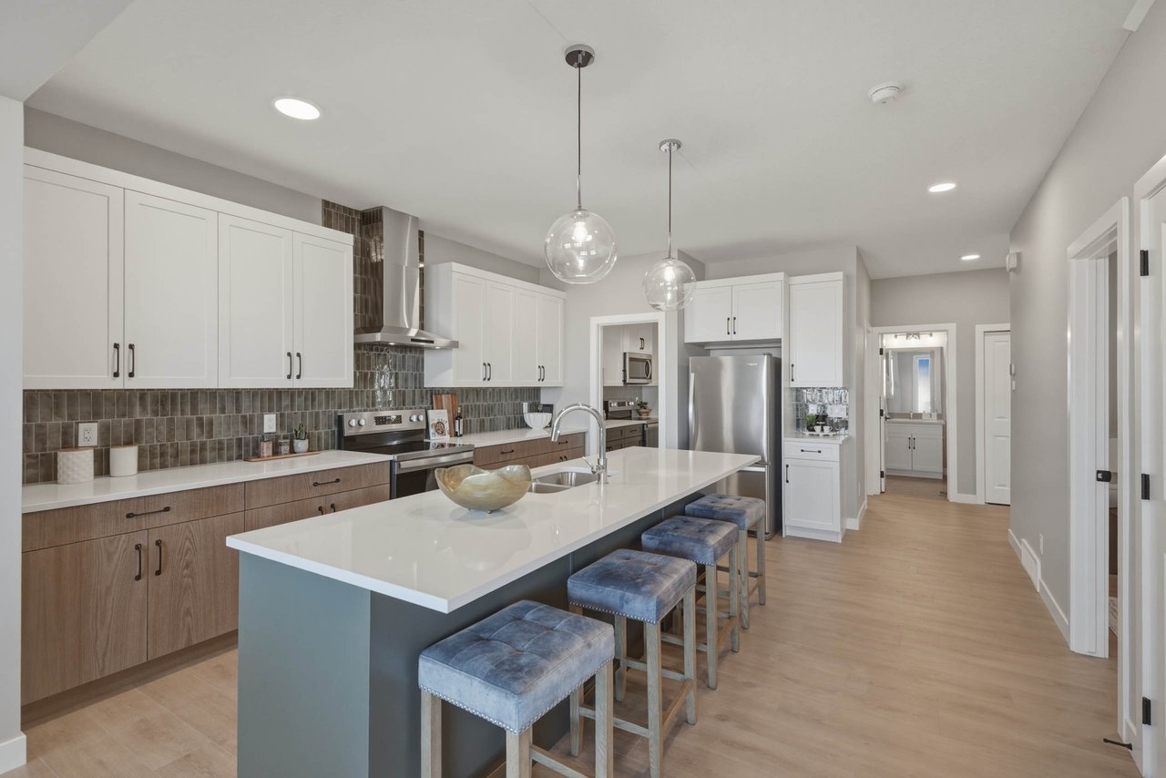 135 Belvedere Crescent SE