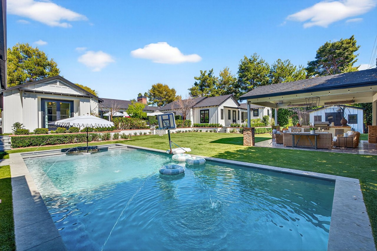 5217 E CALLE REDONDA