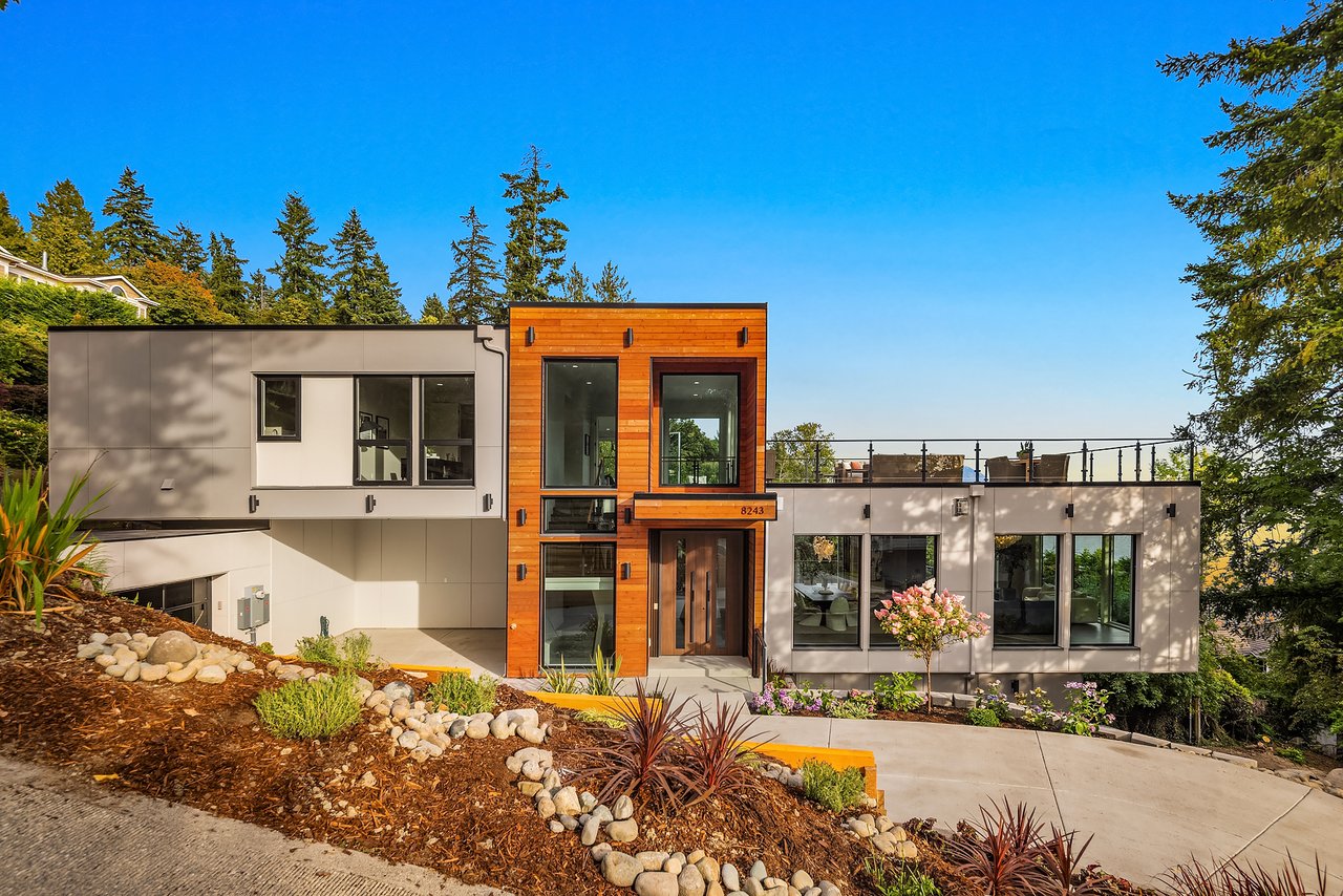 MODERN ARCHITECTURE -  MERCER ISLAND 