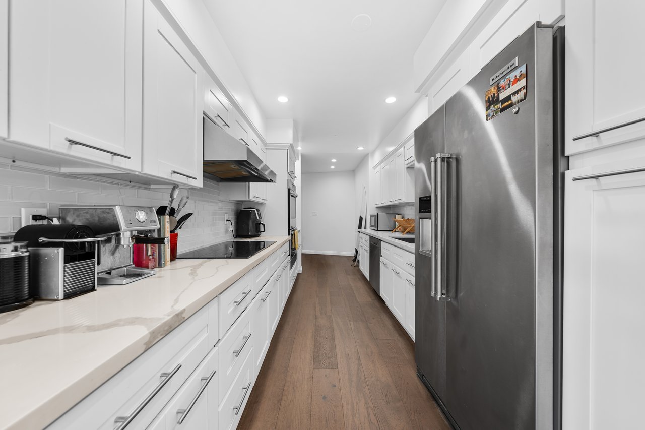 11970 Montana Ave Unit: 207, Brentwood 