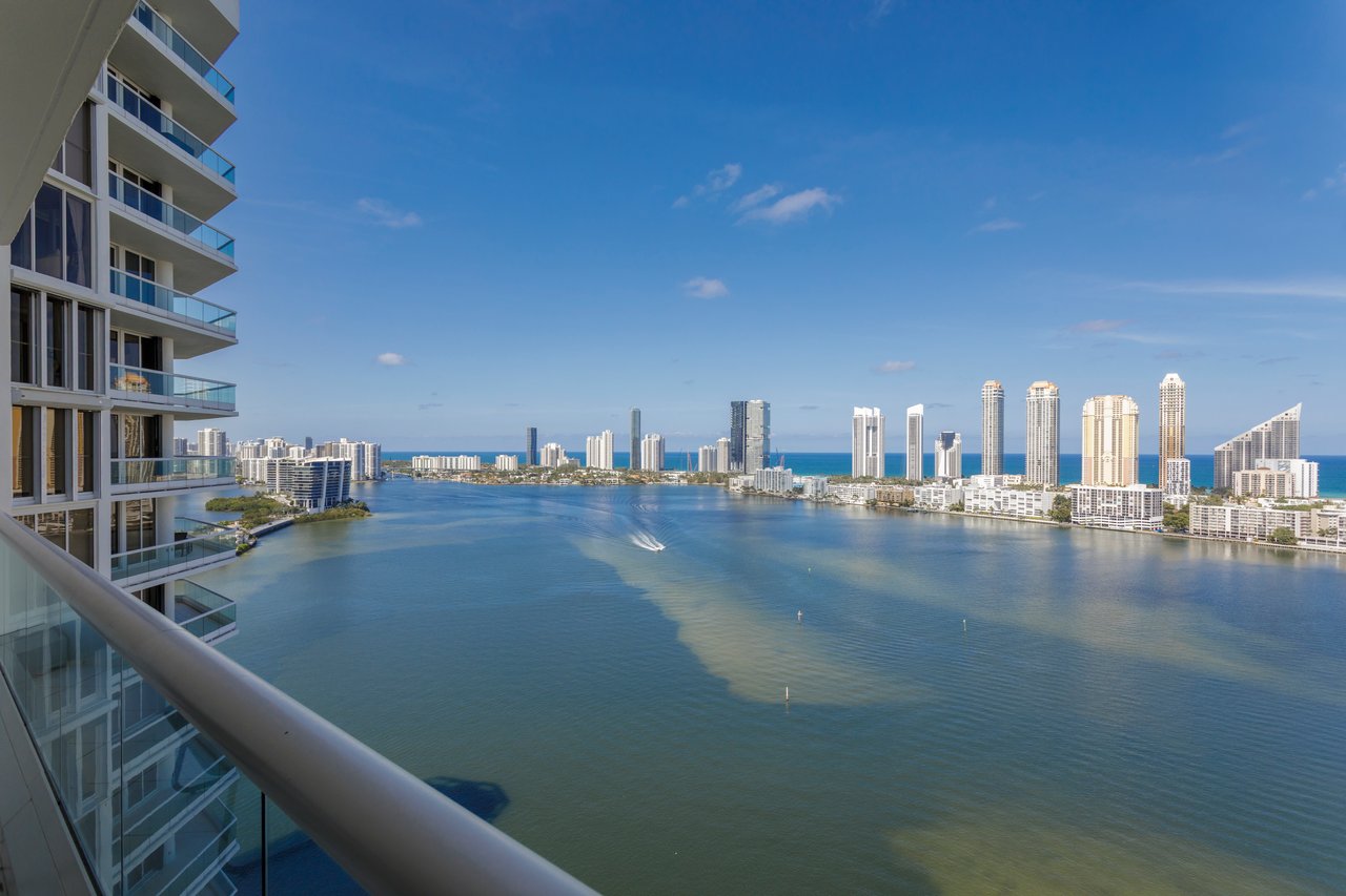 2600 Island Blvd # 2603