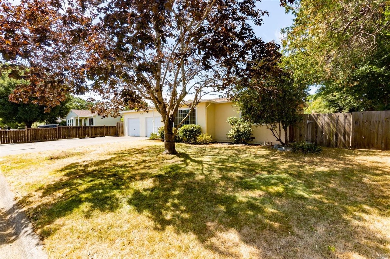 6 Boulevard Ct