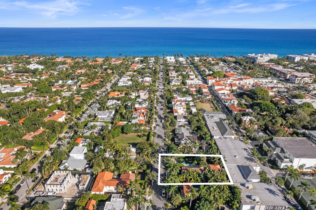 Double Lot Charmer In Town